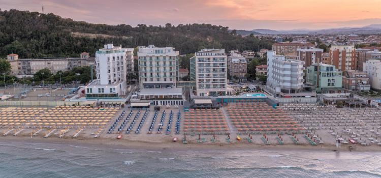 nautilus.lindberghhotels it soggiorno-family-hotel-di-pesaro-sulla-spiaggia-con-servizi-per-bambini 011